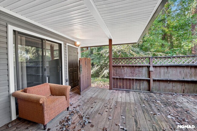 Building Photo - 120 Finley Forest Dr