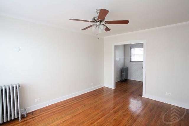 Building Photo - 2 bedroom in CHICAGO IL 60660