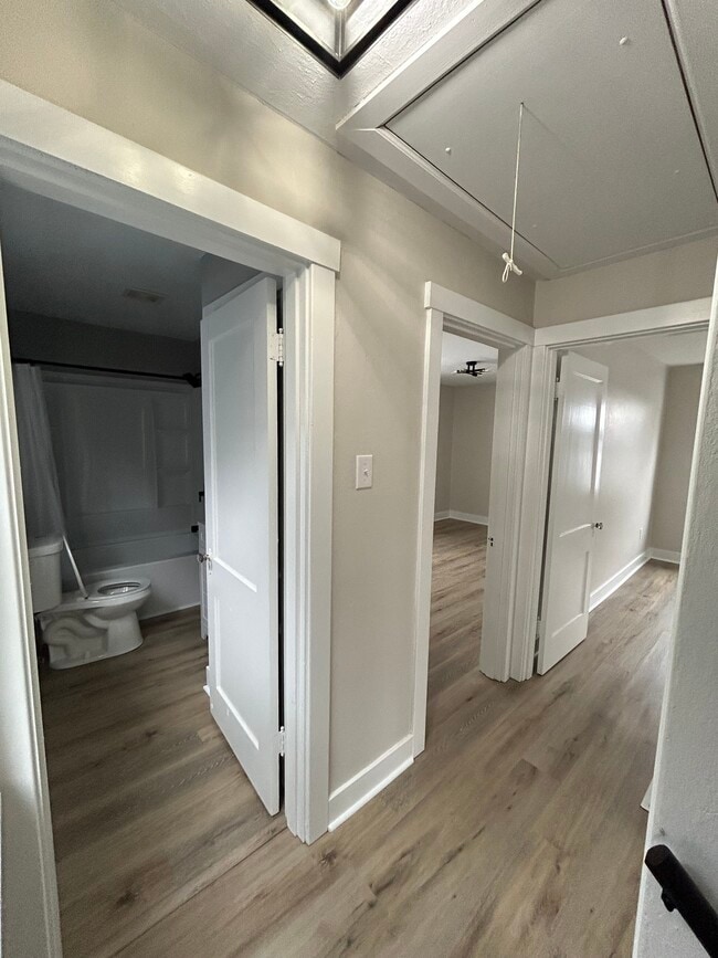 Building Photo - 746 McDonald St