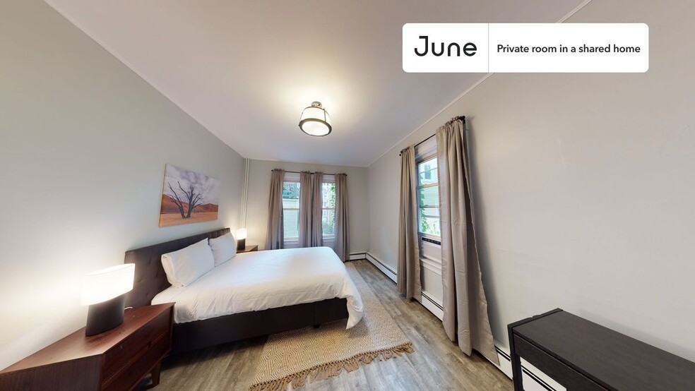 Primary Photo - Private bedroom in 3 bed/1 bath Home