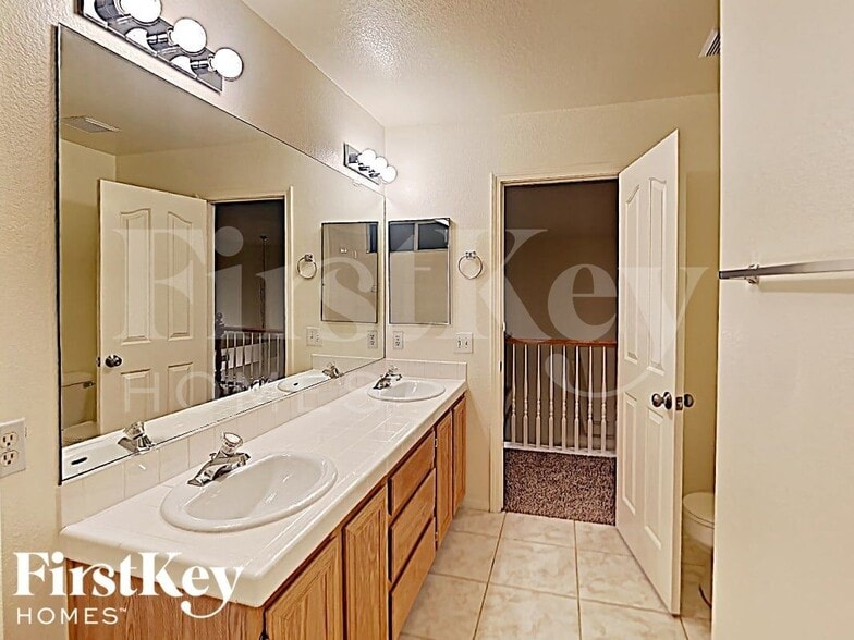 Building Photo - 3758 Tranquil Canyon Ct