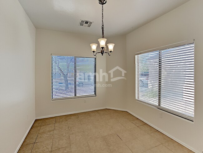 Building Photo - 298 E Calle Puente Lindo