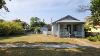 Building Photo - Two Bedroom Home in the Rose Park Neighbor...