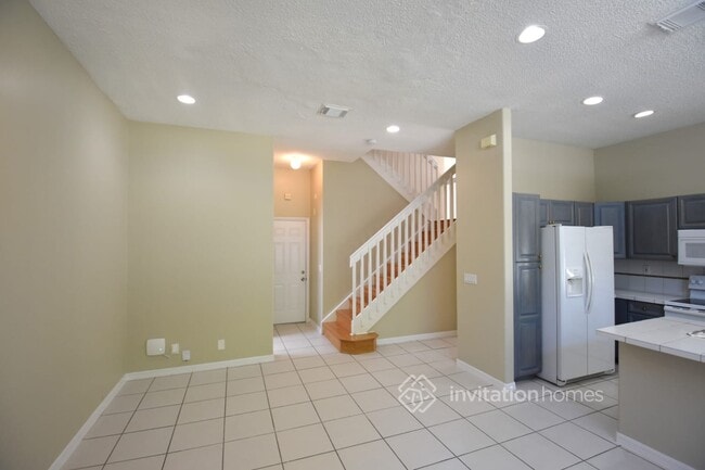 Building Photo - 4891 SW 35th Terrace