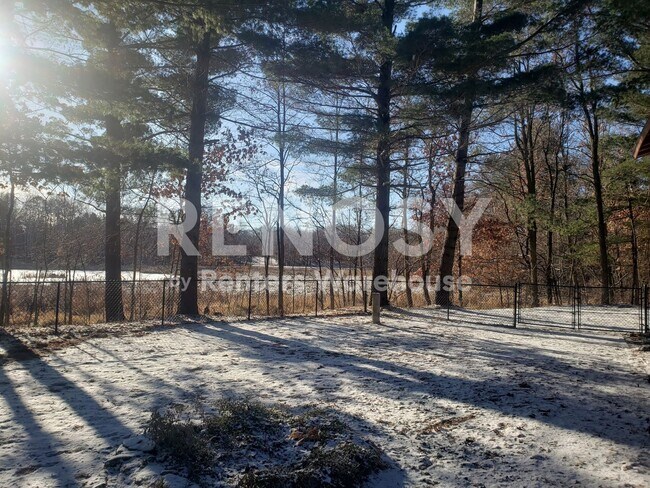 Building Photo - 3BD/2.5BA Home in Elk River Available Now!