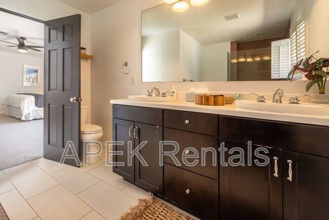 Building Photo - 1970 S Joshua Tree Pl