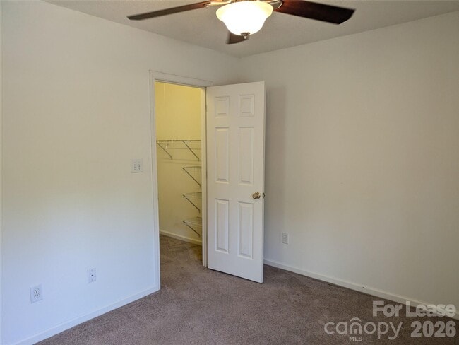 Building Photo - 108 Bogey Ln