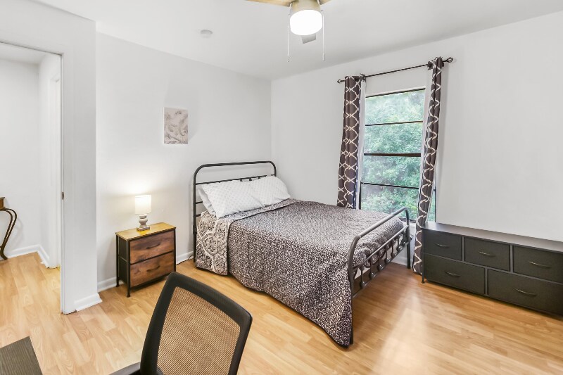 Building Photo - 2036 SW 69th Dr