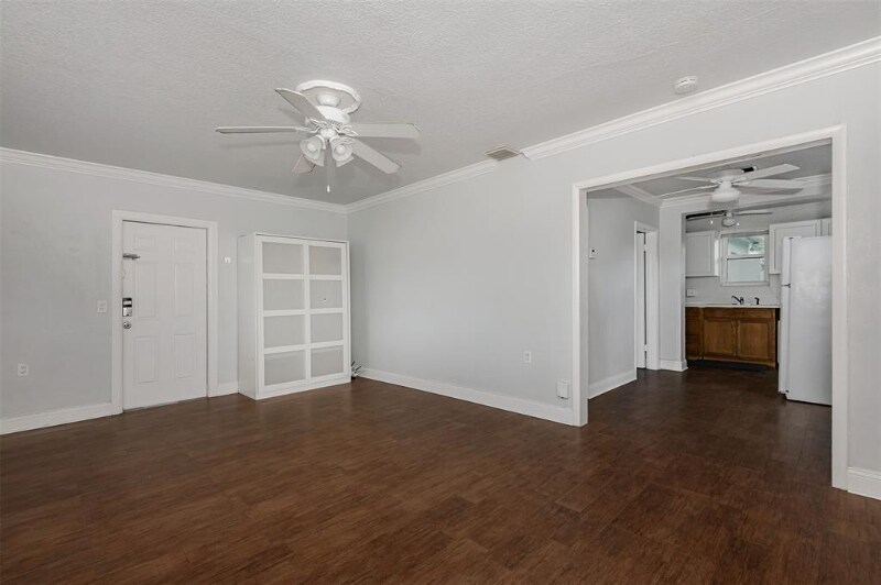 Building Photo - 5608 Buchanan St