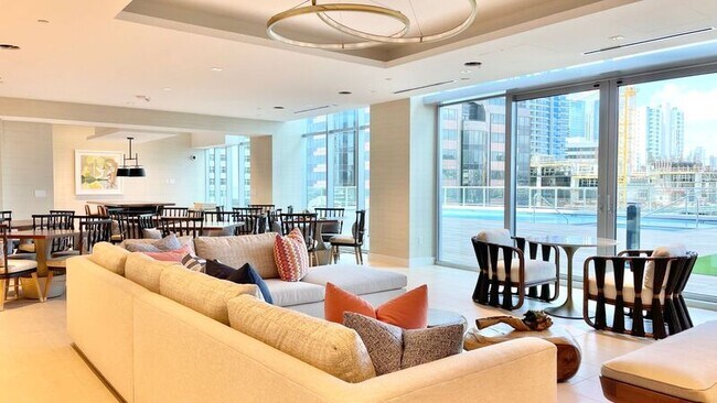 Building Photo - 629 Keeaumoku Street