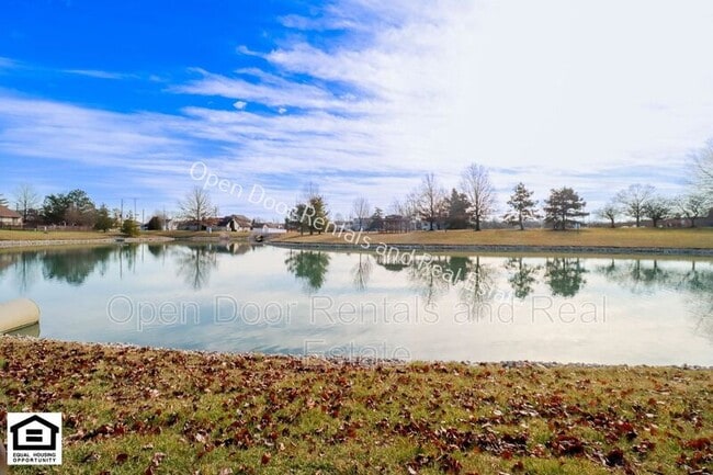 Building Photo - 8218 Fountainhead Dr