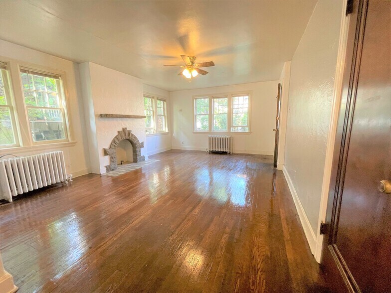 Building Photo - 1405 Severn St