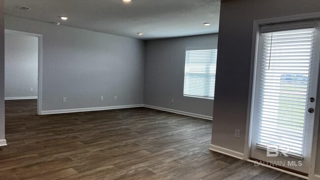 Building Photo - 11186 Elemis Dr