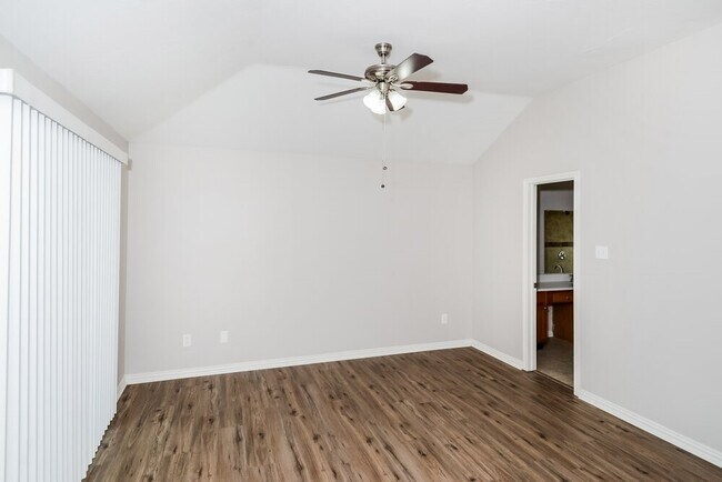 Building Photo - 4906 Temple Bell Dr