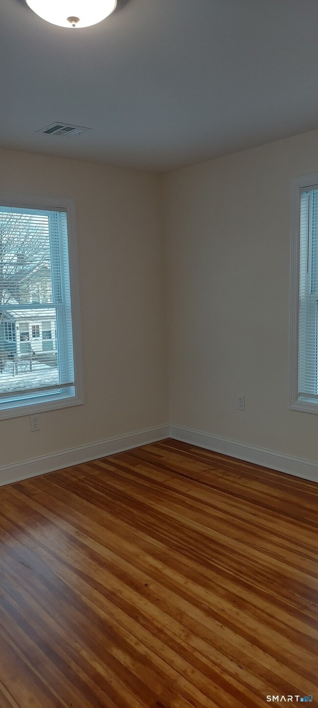 Building Photo - 67 Osborne Ave