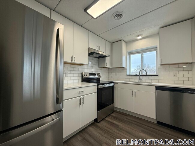 Building Photo - 55 Hill Rd