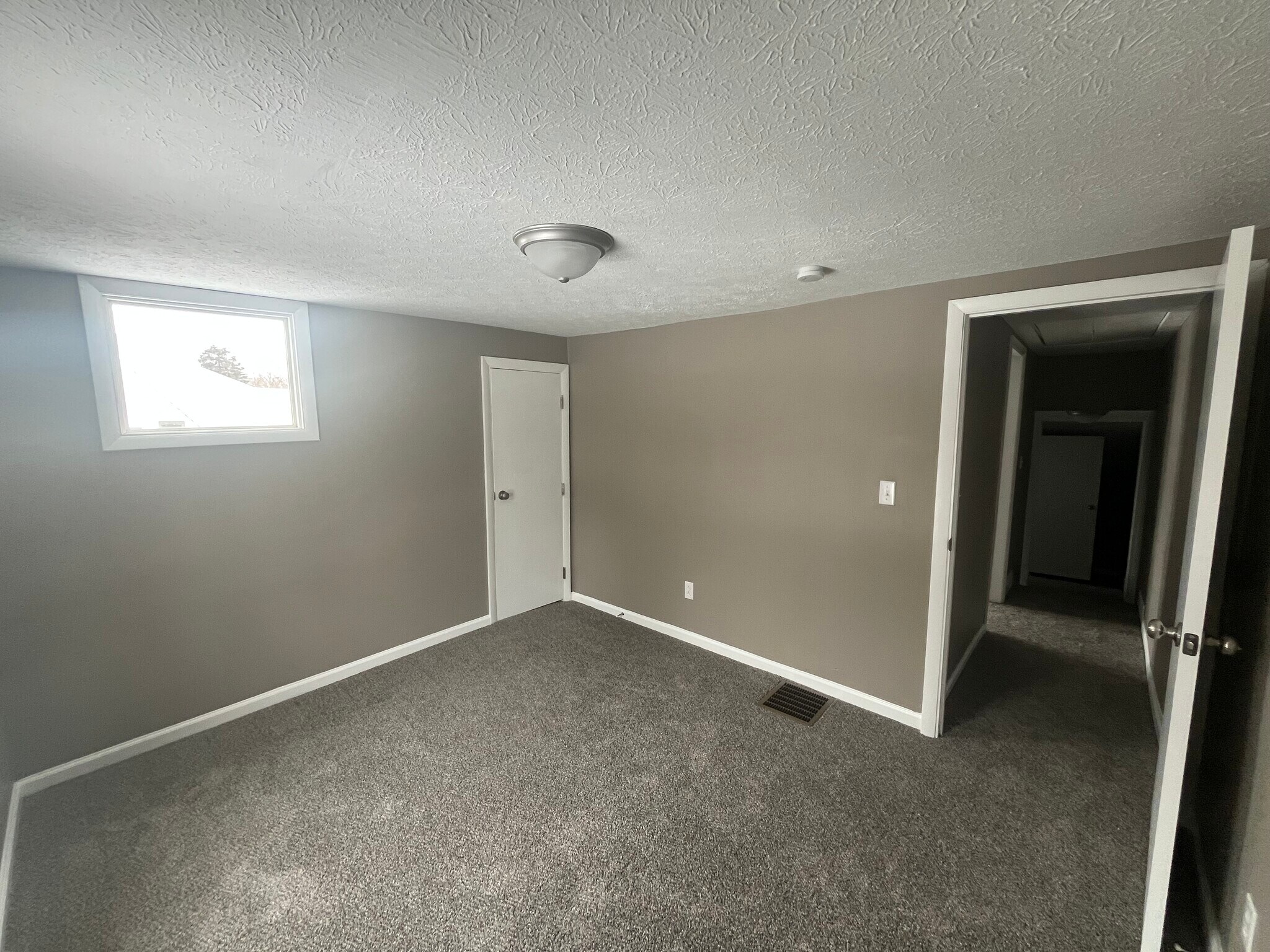 Building Photo - 638 Sherman St