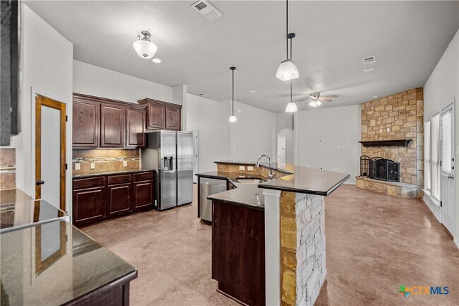 Building Photo - 103 Weeping Willow Ct