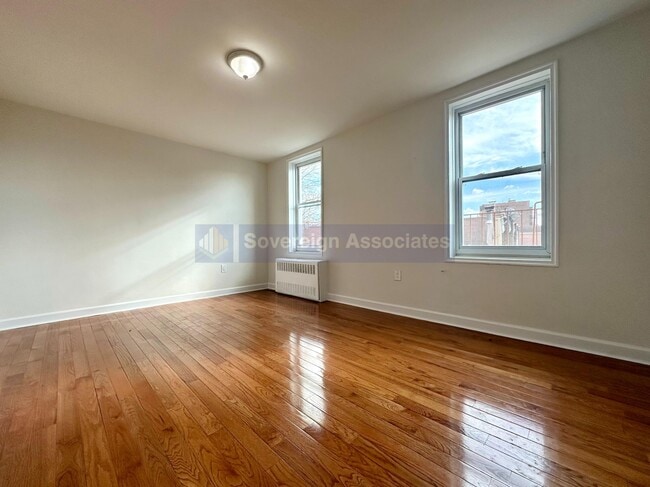Building Photo - 2940 East 196th Street