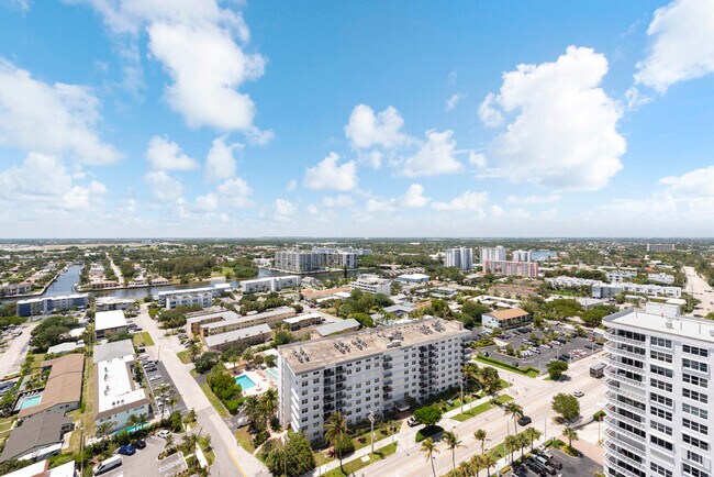 Building Photo - 900 N Ocean Blvd