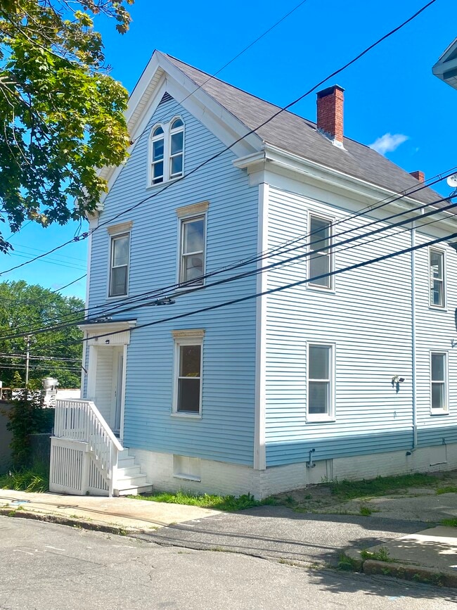 Primary Photo - 23 Hanover St
