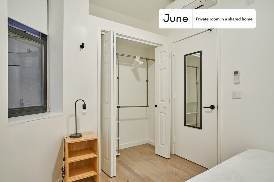 Building Photo - Beautiful Private ROOM in Manhattan