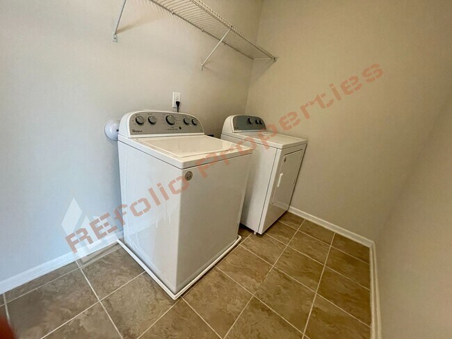 Building Photo - 1454 Glenwater Dr