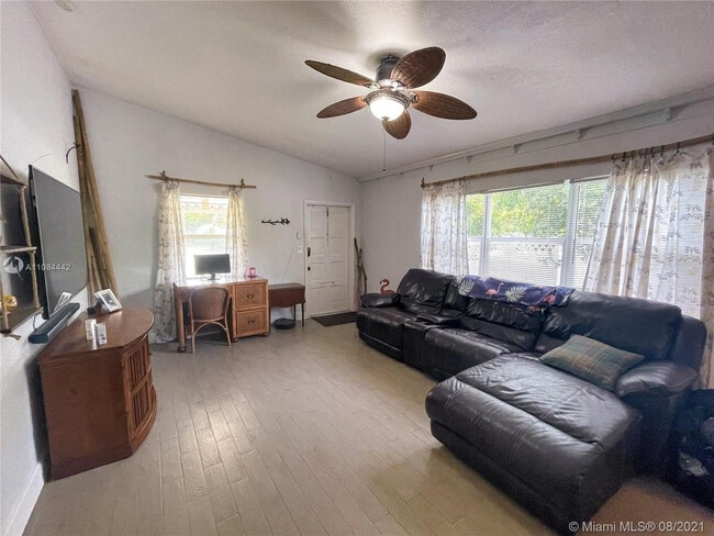 Building Photo - 1501 NW 7th Terrace