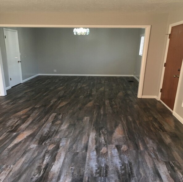 Building Photo - 833 W 3600 S