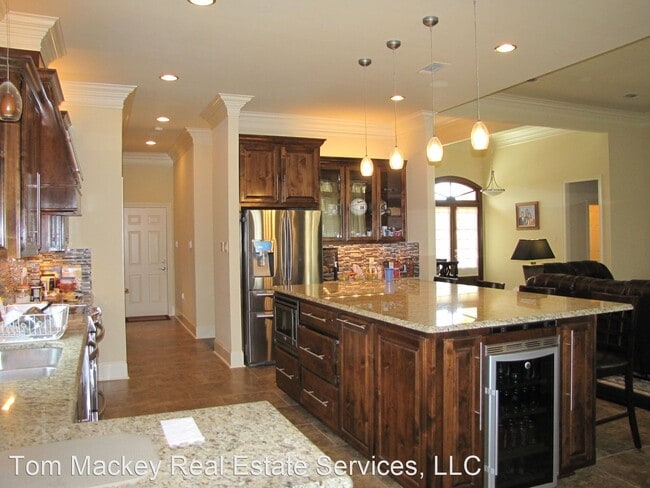 Building Photo - 3 br, 3 bath House - 13465 Quail Grove Ave.