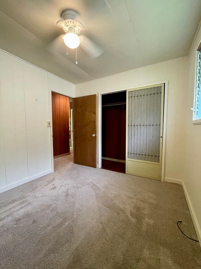 Building Photo - 3606 Halekipa Pl