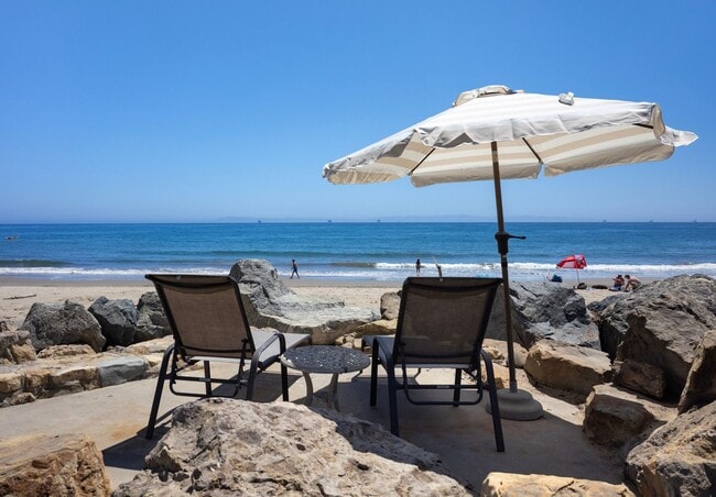 Building Photo - Introducing the Private Beach House in Carpinteria, CA!