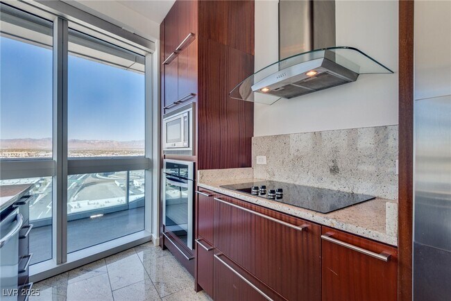 Building Photo - 4471 Dean Martin Dr