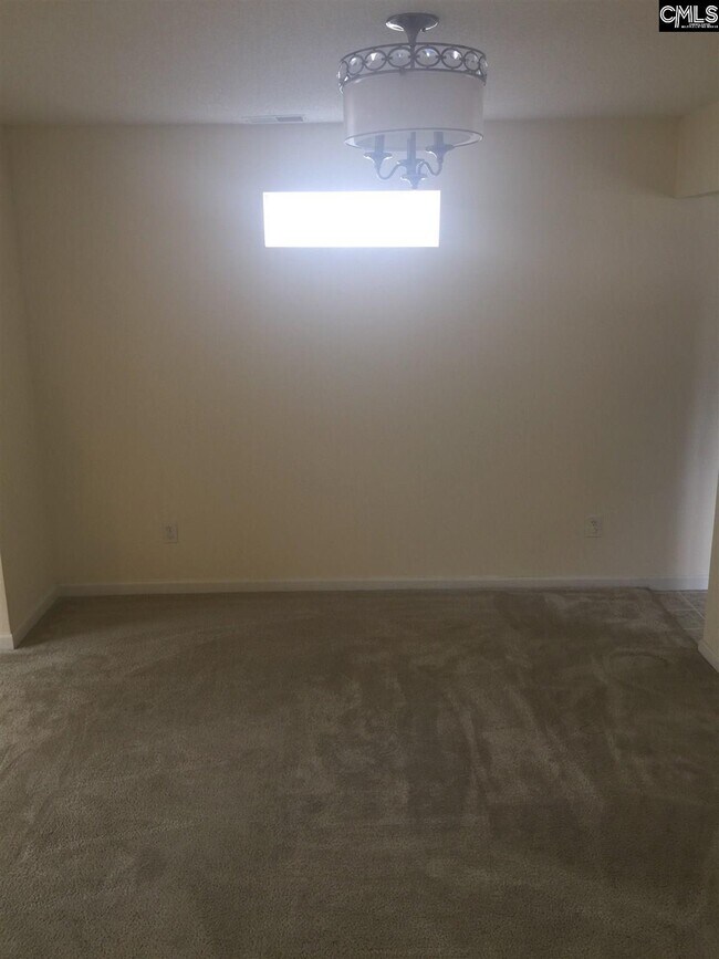 Building Photo - 194 Fox Grove Cir