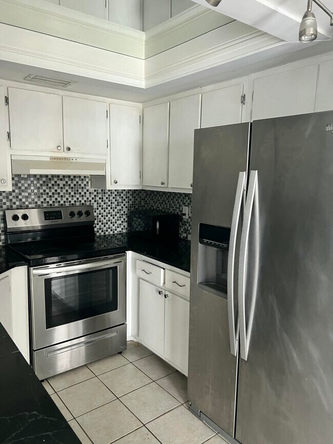 Building Photo - 5112 Society Pl W