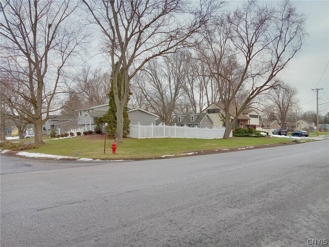 Building Photo - 2 Ilex Ln