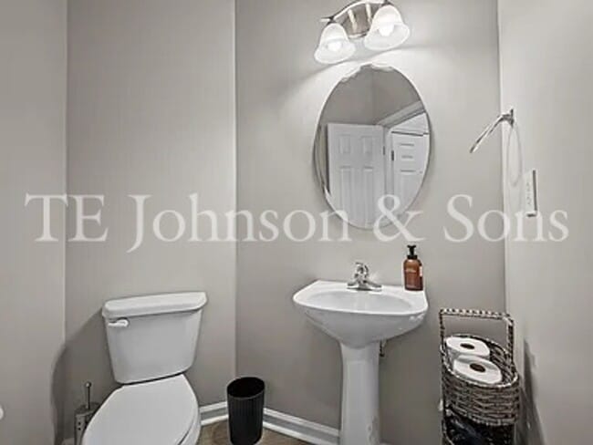 Building Photo - Wonderful location waiting for you