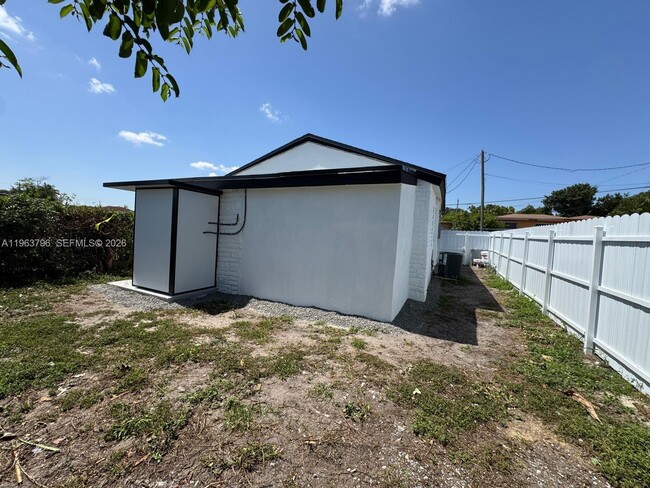 Building Photo - 1794 NW 74th Ter