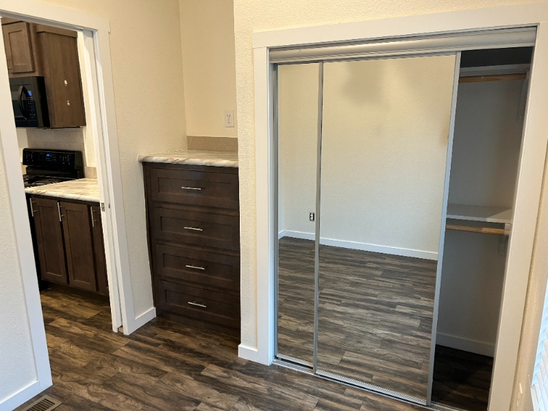 Building Photo - 5215 Crestway Rd