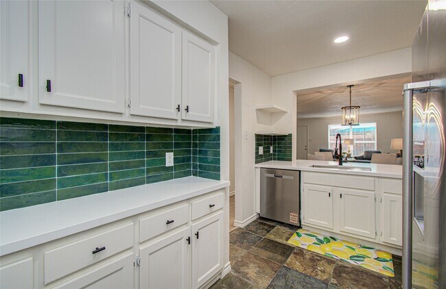 Building Photo - 15309 Kingfield Dr