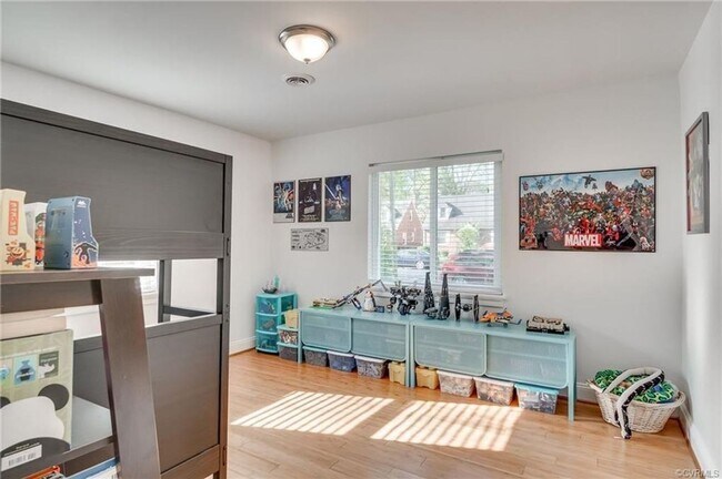 Building Photo - Sauer's Garden Gem: Lovely 3 Bedroom, 1.5 ...