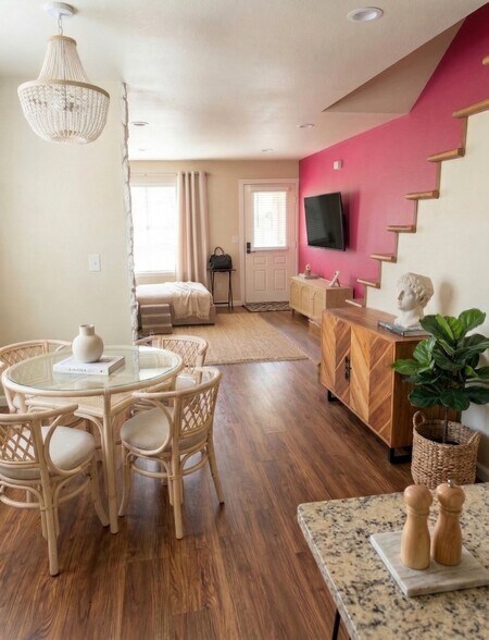 Building Photo - 10557 W Dartmouth Ave