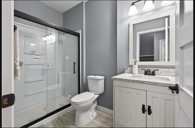 Building Photo - 15275 Plumstone Dr