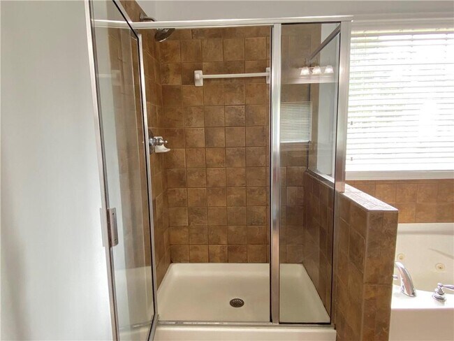 Building Photo - 6405 Knighted Ct