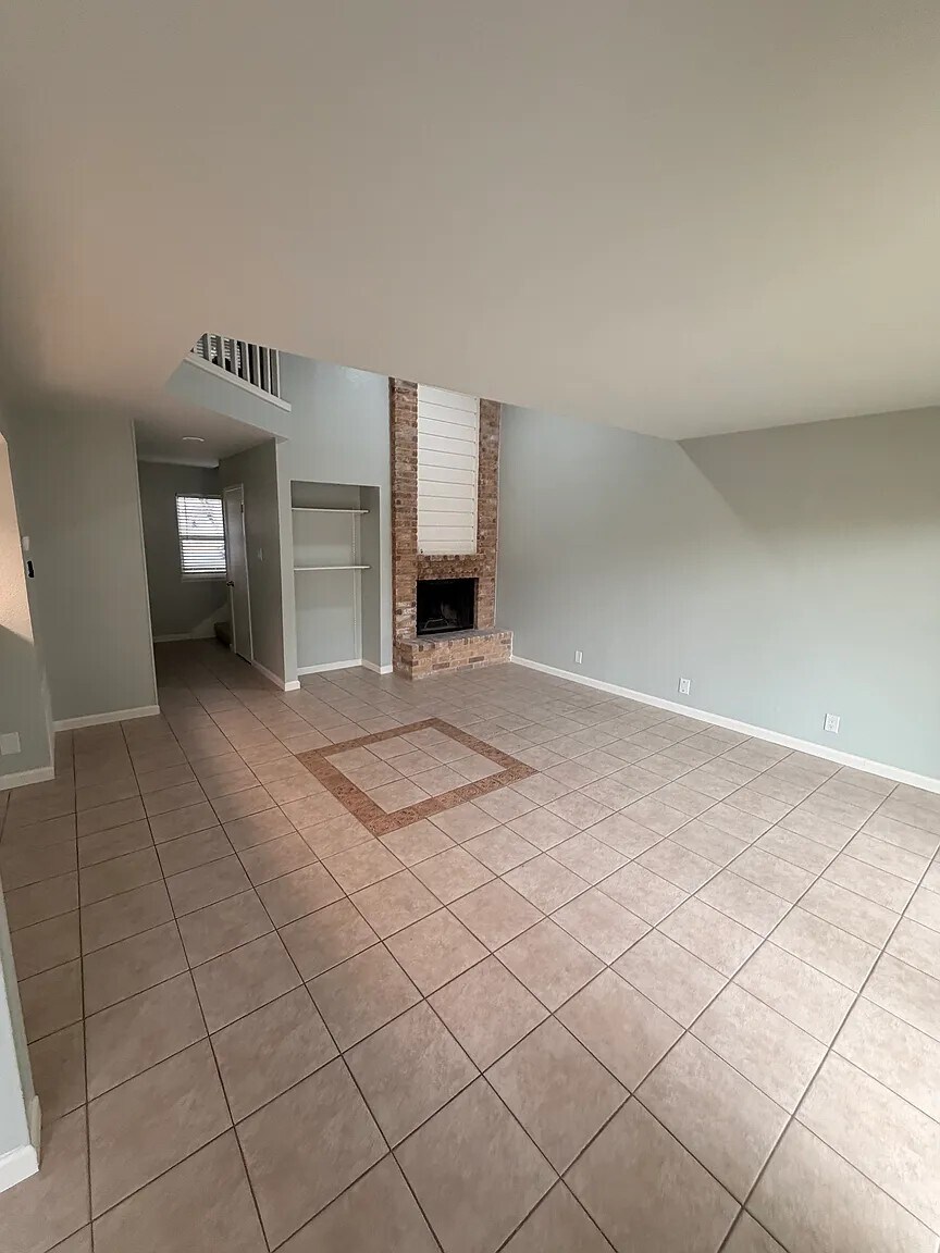 Building Photo - 13606 Dutch Myrtle