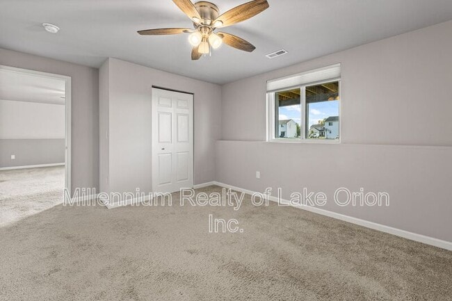 Building Photo - 7158 Primrose Ln