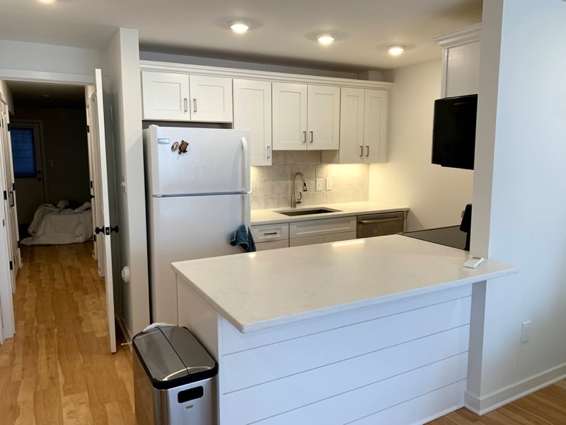 Building Photo - 660 E St NE