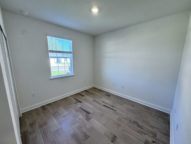Building Photo - 11156 Spg Mdws Rd