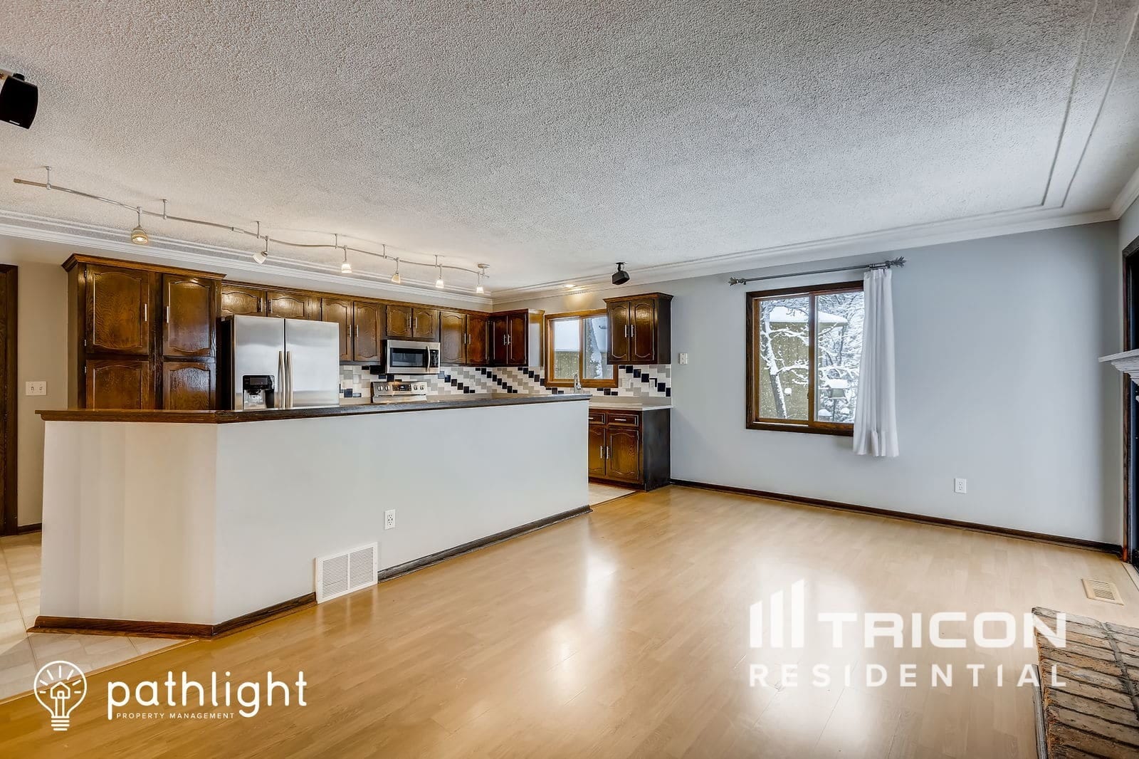 Building Photo - 8675 Westwind Cir