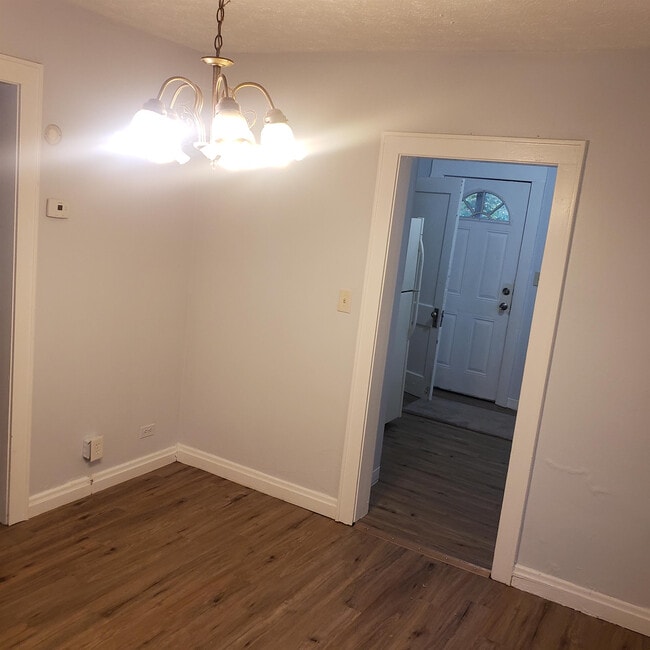 Building Photo - 6841 Greismer Ave